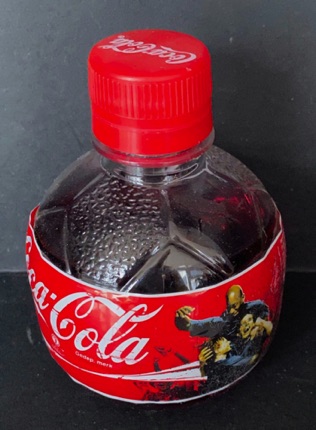 6083-1 € 4,00 coca cola flesje rond model